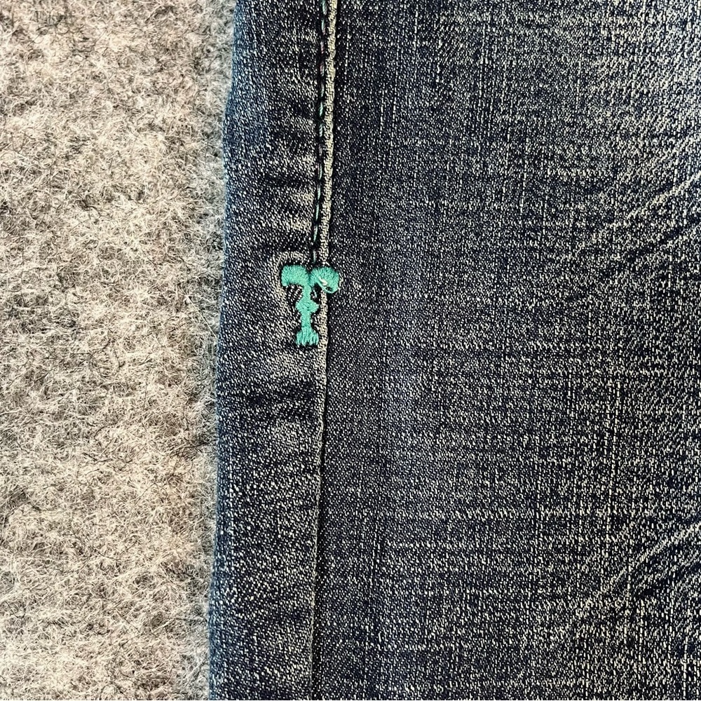 Cowgirl Tuff Co Embroidered Bootcut Jeans Size 24x35 Stretch Western Cowgirl Y2K - Picture 5 of 16